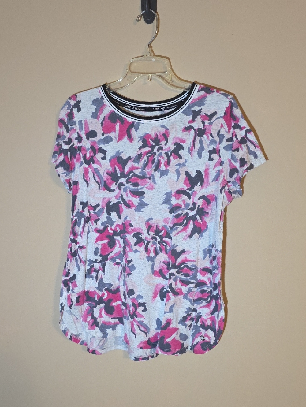Womens Calvin Klein Performance Stretch Short Sleeved Tshirt Grey & Pink Size L